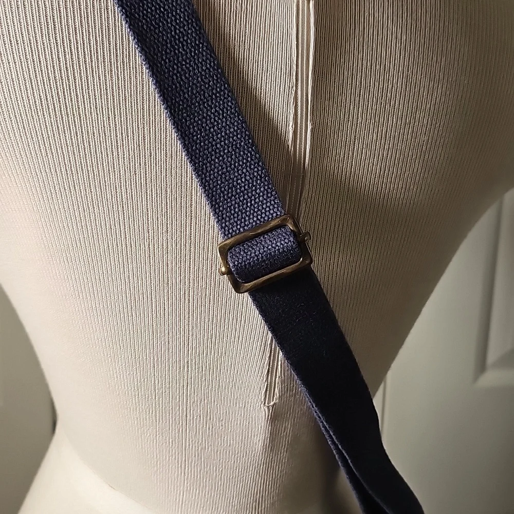 49 SQUARE MILES , Crossbody Washed Blue Canvas Bag.‎ Excelent Condition.